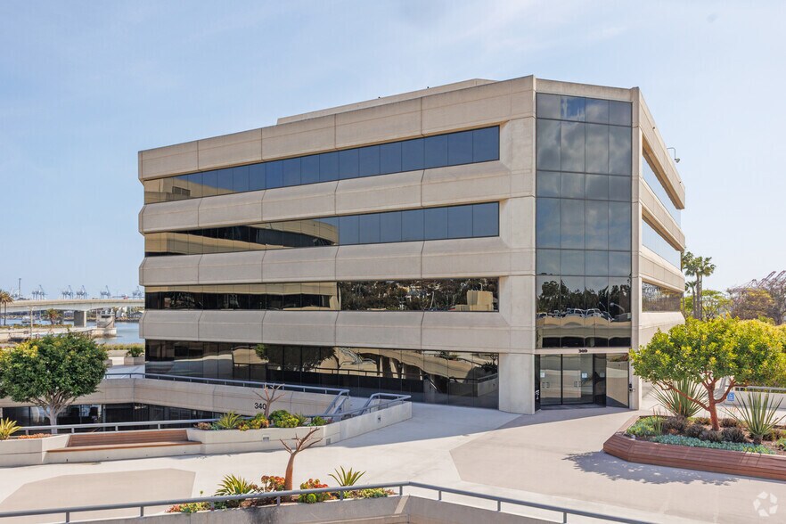 340 Golden Shore, Long Beach, CA à louer - Photo de l’immeuble – Image 3 sur 5