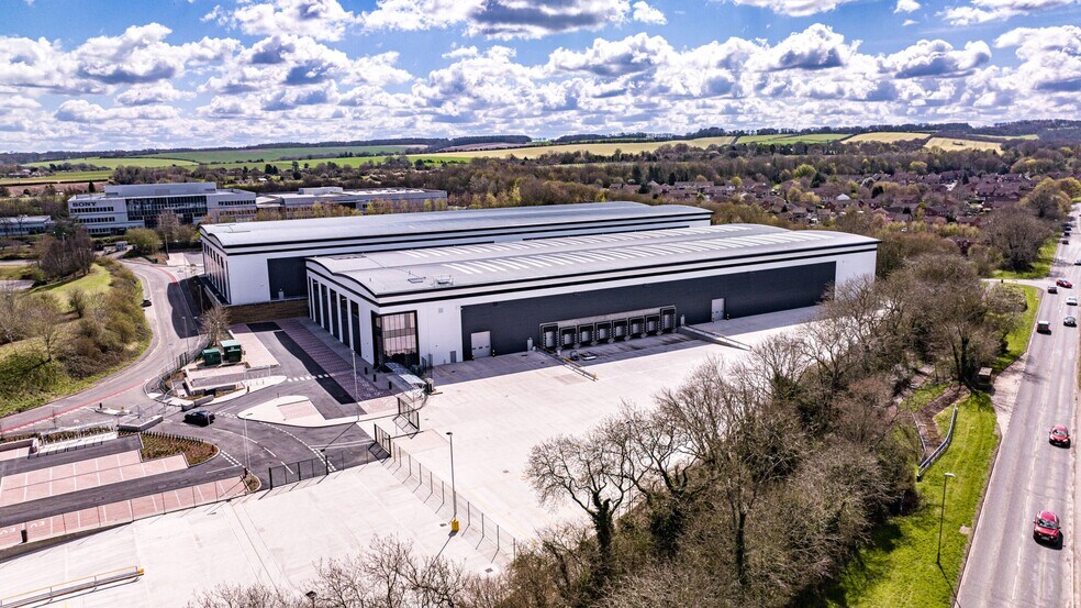 Jays Close, Basingstoke à louer - Photo de l’immeuble – Image 1 sur 34