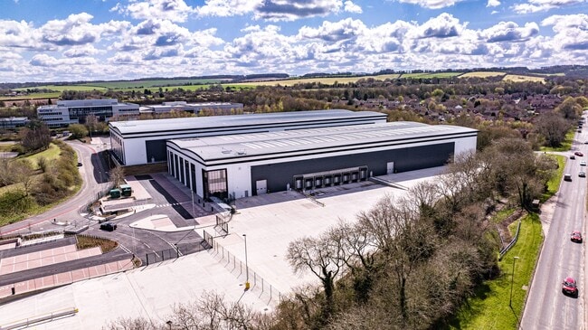 Plus de détails pour Jays Close, Basingstoke - Industriel/Logistique à louer