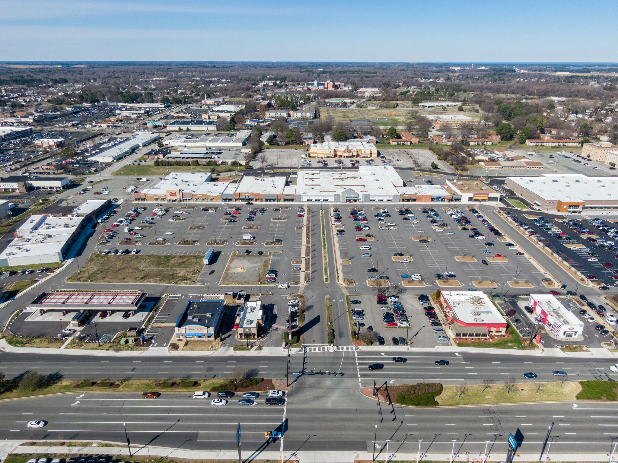 1056-1088 W Mercury Blvd, Hampton, VA à louer Photo de l’immeuble– Image 1 sur 8