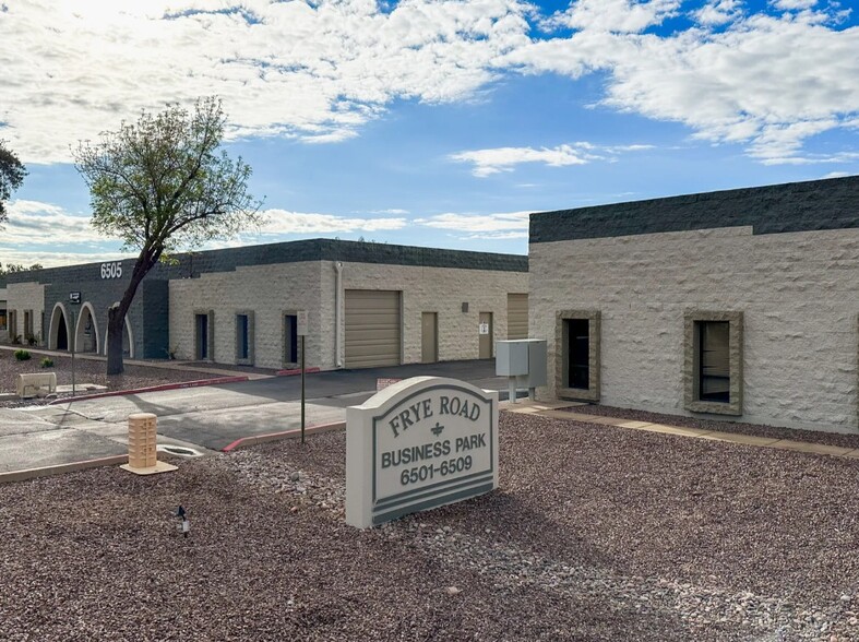 6501 W Frye Rd, Chandler, AZ à louer - Photo de l’immeuble – Image 2 sur 8