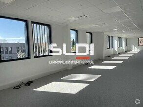 33 Avenue Du Docteur Georges Lévy, Vénissieux à louer Photo intérieure– Image 2 sur 10