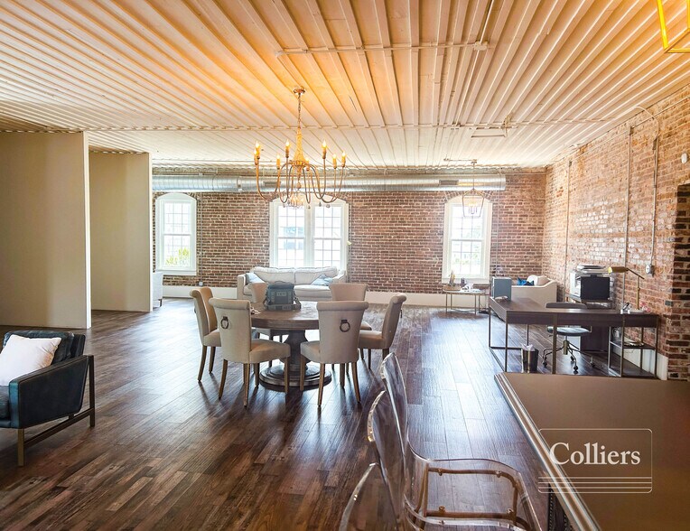 130 State St, West Columbia, SC à louer - Photo de l’immeuble – Image 2 sur 4