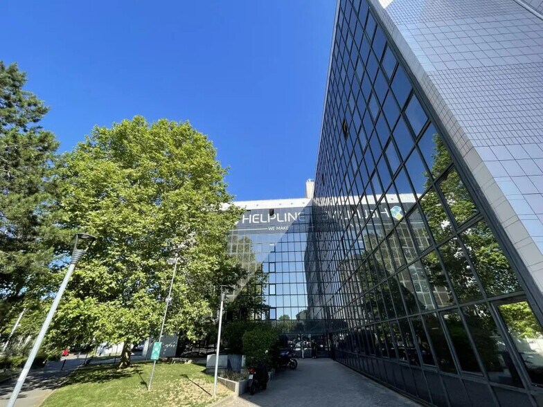 171 Avenue Georges Clemenceau, Nanterre à louer - Photo de l’immeuble – Image 2 sur 7