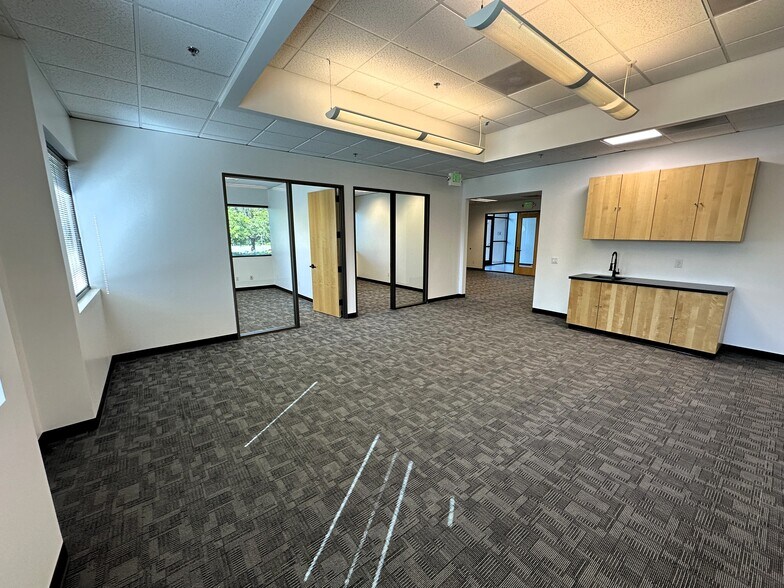 3775 Brickway Blvd, Santa Rosa, CA à louer - Photo intérieure – Image 2 sur 16
