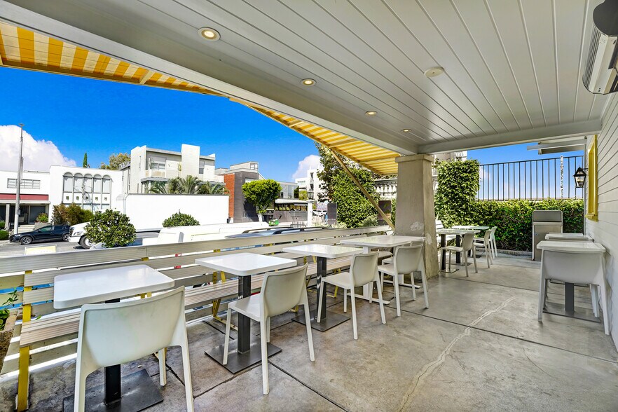 626 N Larchmont Blvd, Los Angeles, CA à vendre - Photo de l’immeuble – Image 3 sur 17