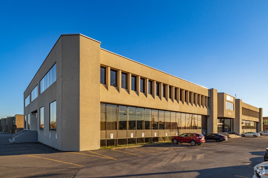 10500 Ch De La Côte-De-Liesse, Montréal, QC à louer - Photo principale – Image 1 sur 9