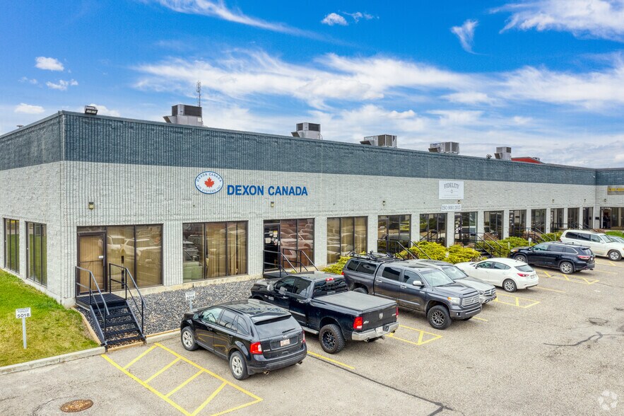 5018-5198 80 Av SE, Calgary, AB à louer - Photo principale – Image 1 sur 4