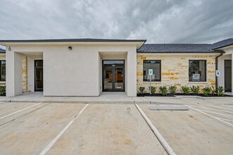 625 Regal Row, Montgomery, TX à louer Photo intérieure– Image 1 sur 24