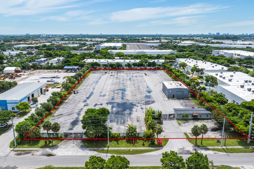 3120D NW 16th Ter, Pompano Beach, FL à louer - Photo de l’immeuble – Image 3 sur 7