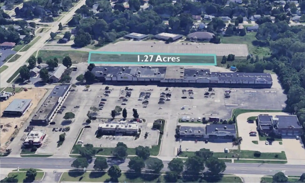 5270 Eastern Ave SE, Grand Rapids, MI à vendre - Photo principale – Image 1 sur 1