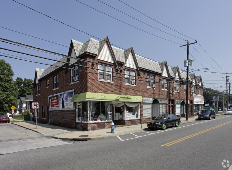 615-621 Seaman Ave, Baldwin, NY à vendre - Photo de l’immeuble – Image 2 sur 10