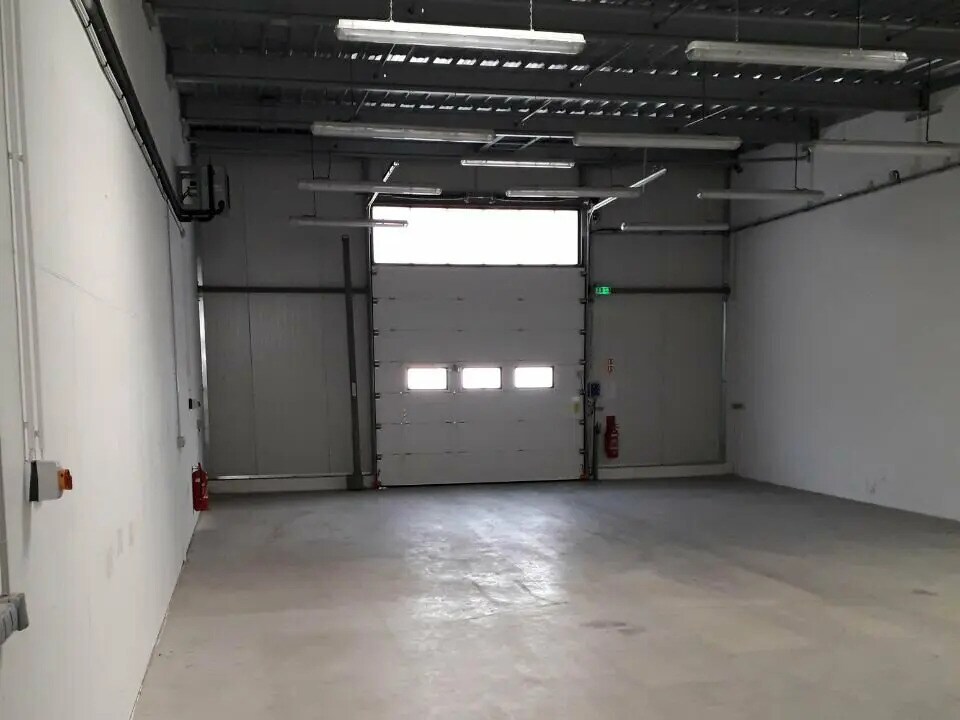 Local d’activités dans Châtellerault à louer Photo intérieure– Image 1 sur 6