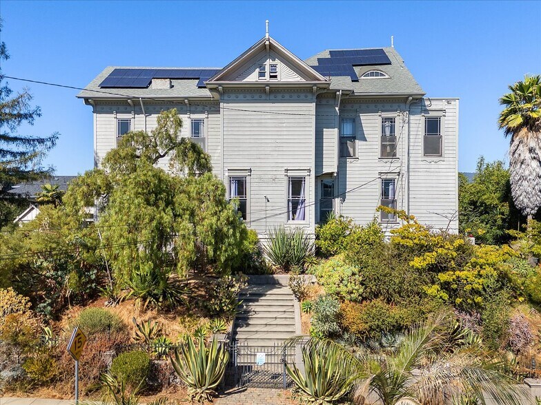 1218 E 21st St, Oakland, CA à vendre - Photo de l’immeuble – Image 2 sur 36