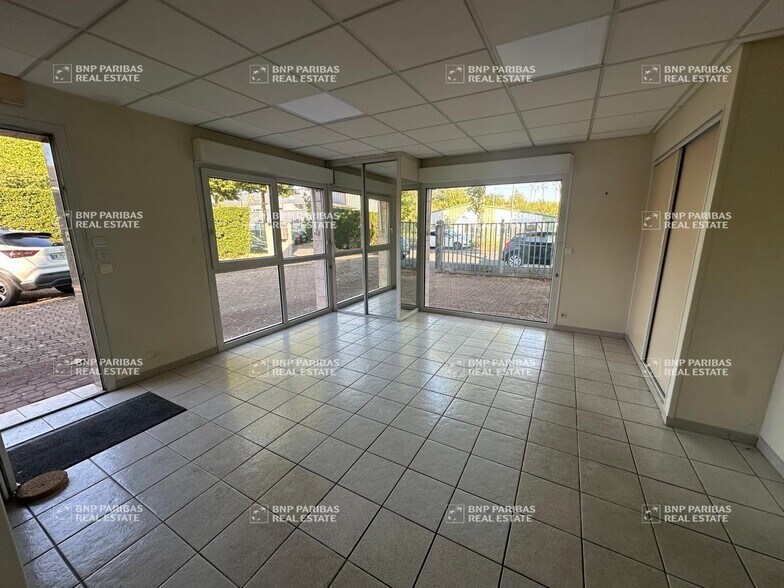 Local d'activités dans Montlouis-sur-Loire à vendre - Photo intérieure – Image 1 sur 8