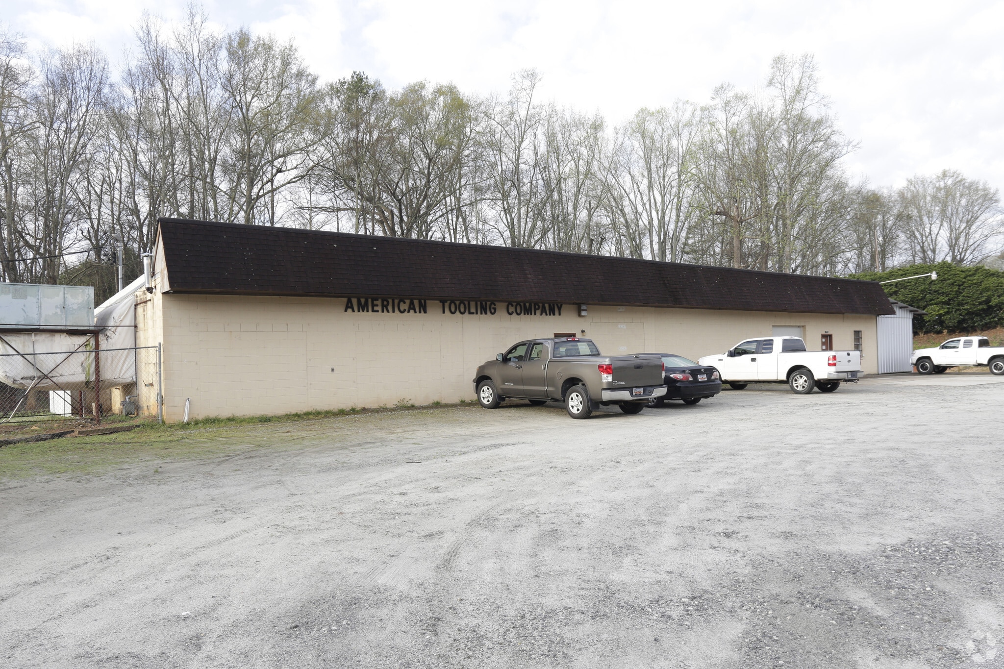 3909 and 3911 Sc-24 Hwy, Anderson portefeuille de 2 biens à vendre sur LoopNet.fr Photo principale– Image 1 sur 3