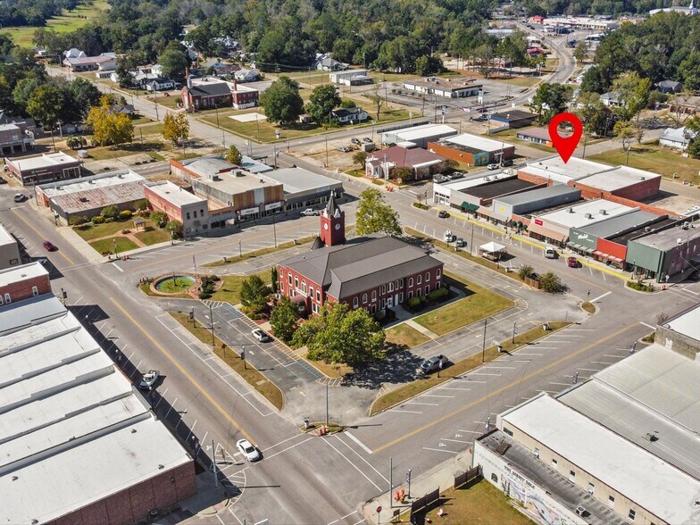 342 Court Ave, Elba, AL à vendre - Photo de l’immeuble – Image 3 sur 42