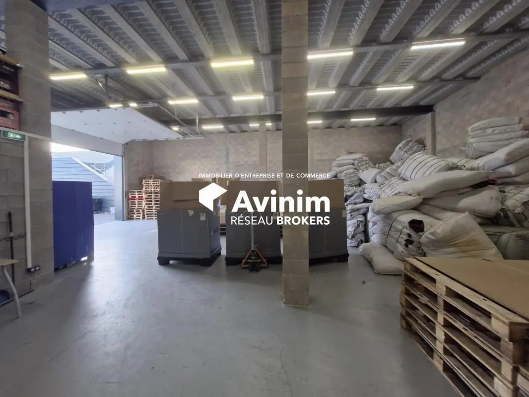 Industriel/Logistique dans Tremblay-en-France à louer Photo intérieure– Image 1 sur 3