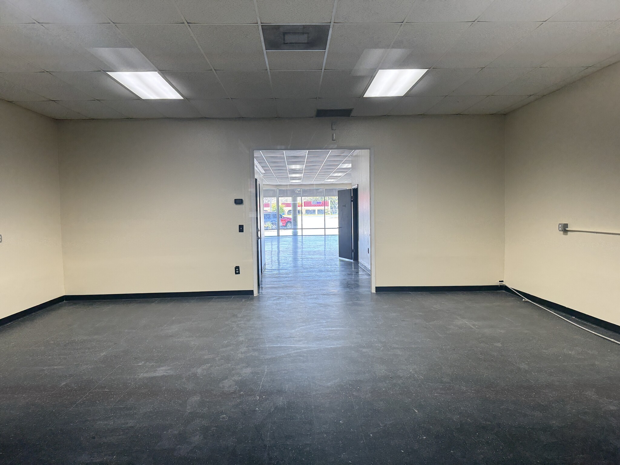 6604 US Highway 19 N, New Port Richey, FL à louer Photo intérieure– Image 1 sur 5