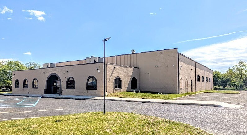 1776 Bloomsbury Ave, Ocean, NJ à vendre Photo de l’immeuble– Image 1 sur 16