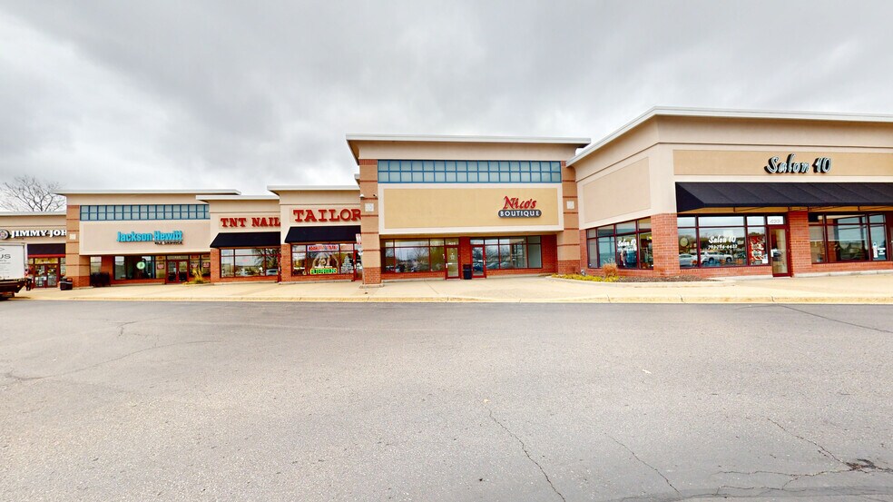 405-551 NE 87th Ln, Blaine, MN à louer - Photo de l’immeuble – Image 3 sur 8