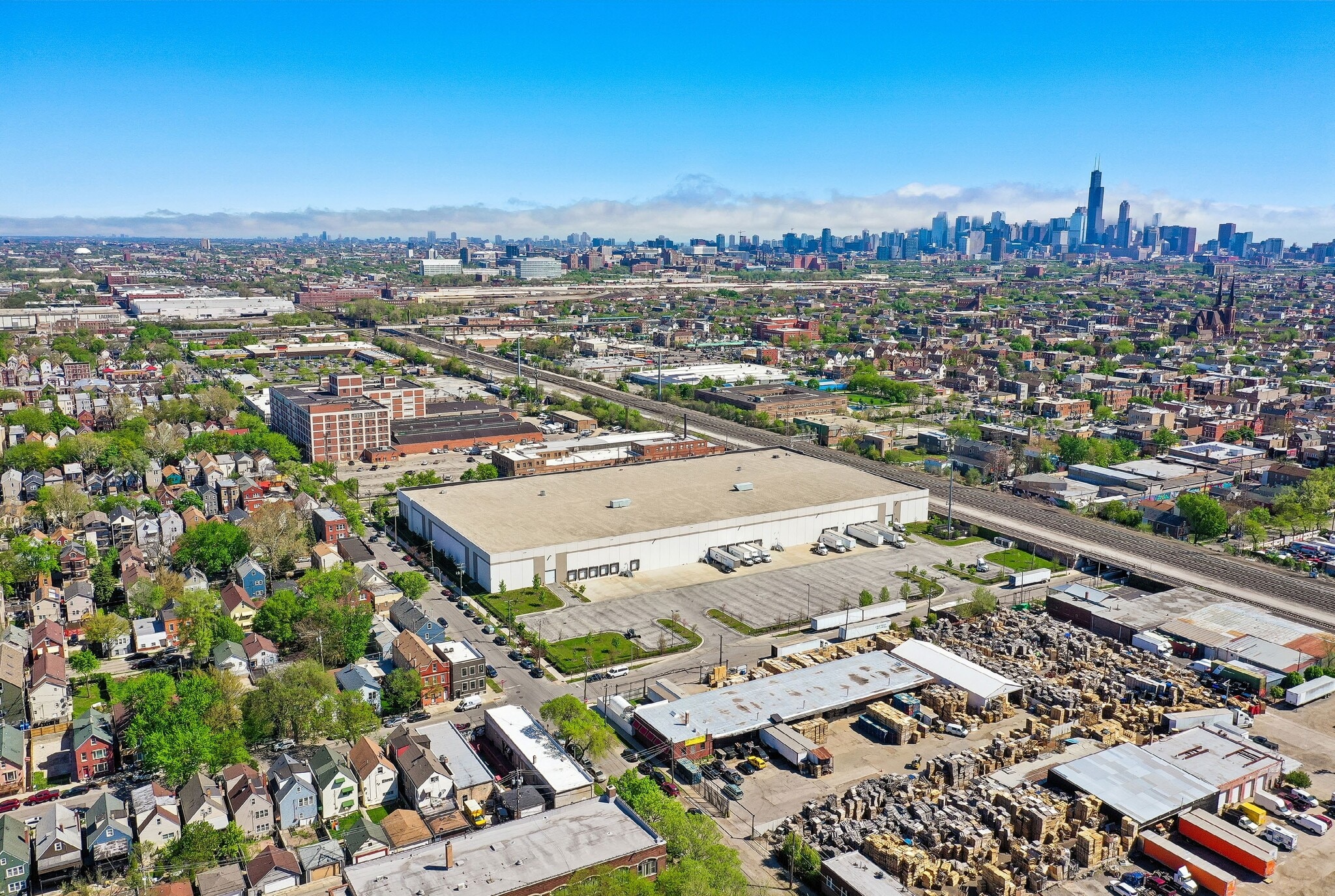 2545 W 24th St, Chicago, IL à louer Aérien– Image 1 sur 2