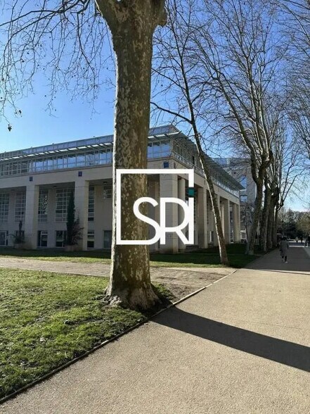 Terrain dans Charmeil à vendre - Photo de l’immeuble – Image 3 sur 10