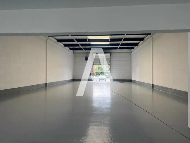 Plus de détails pour Industriel/Logistique à louer