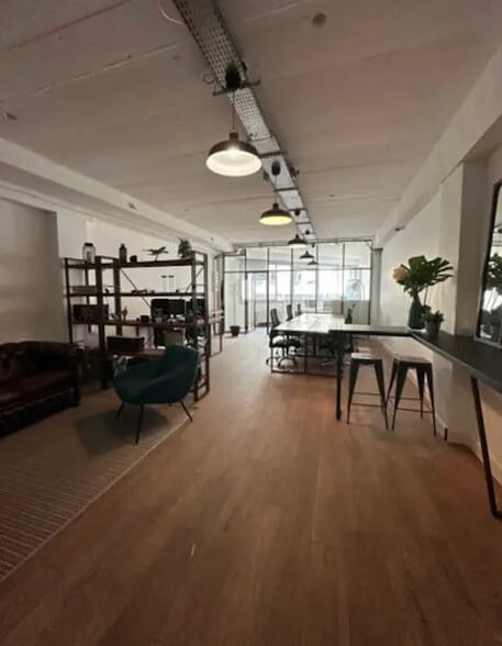 Bureau dans Paris à louer - Photo intérieure – Image 2 sur 8