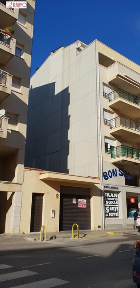 Industriel/Logistique dans El Vendrell, Tarragona à vendre - Photo de l’immeuble – Image 2 sur 7