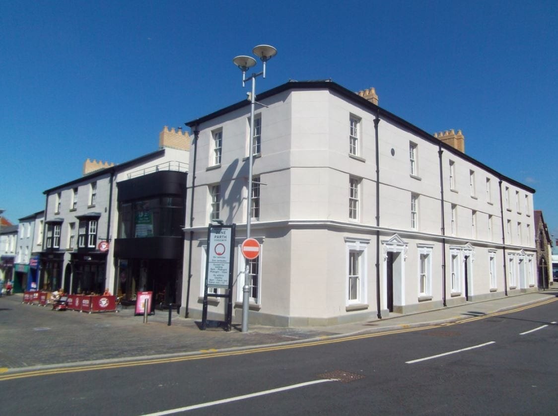 1 Derwen Rd, Bridgend à louer Photo de l’immeuble– Image 1 sur 4