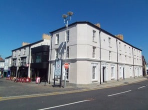 1 Derwen Rd, Bridgend à louer Photo de l’immeuble– Image 1 sur 4