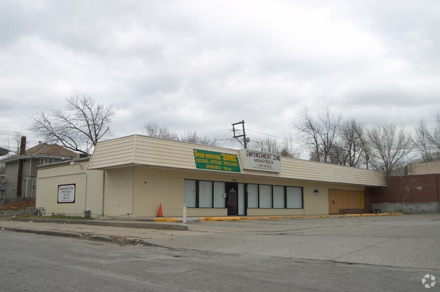 5701-5707 Troost Ave, Kansas City, MO à louer - Photo de l’immeuble – Image 2 sur 5