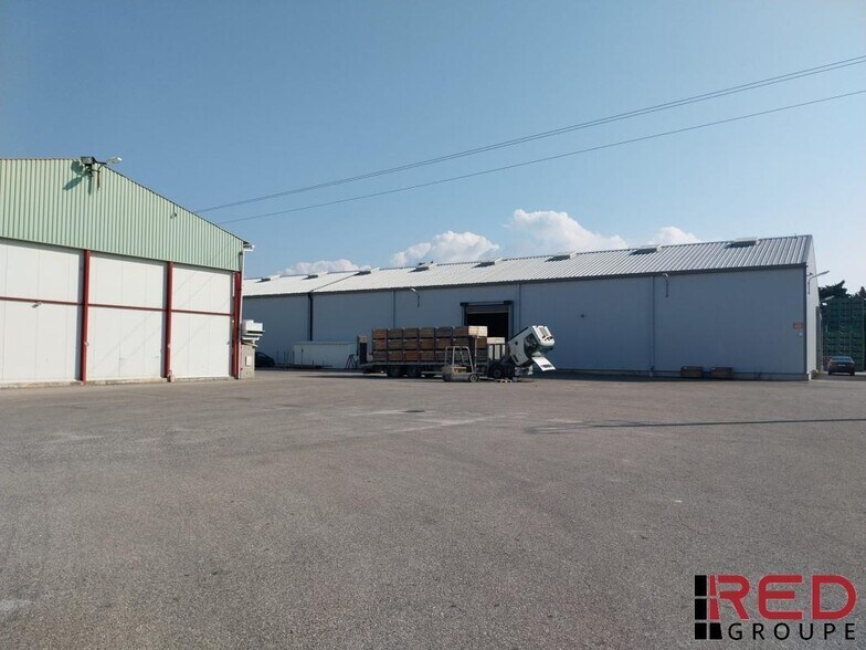 Industriel/Logistique dans Cavaillon à louer - Photo de l’immeuble – Image 3 sur 5