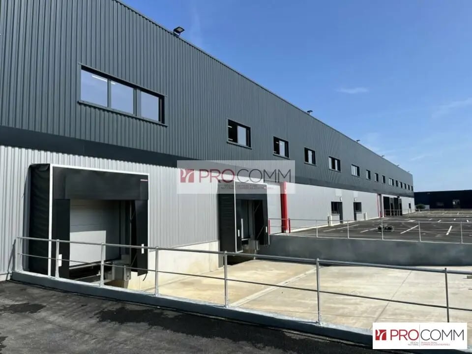 Local d’activités dans Chartres à louer Photo de l’immeuble– Image 1 sur 7