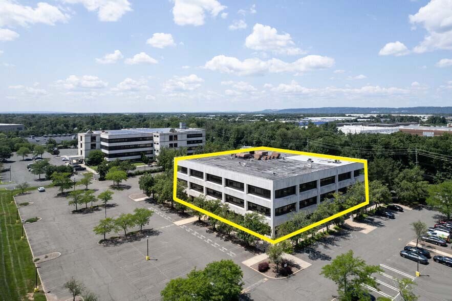 1 Corporate Pl S, Piscataway, NJ à louer Photo de l’immeuble– Image 1 sur 11