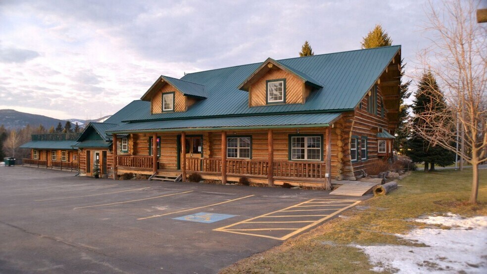 5952 Main St, Bonners Ferry, ID à vendre - Photo de l’immeuble – Image 2 sur 50