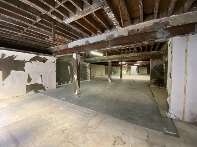 Plus de détails pour Local commercial à louer