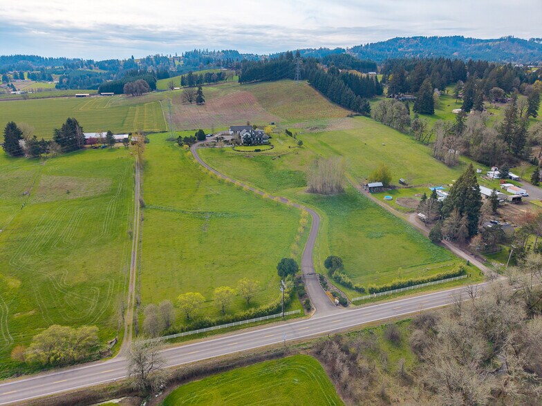 20300 NE Highway 240, Newberg, OR à vendre - Photo de l’immeuble – Image 2 sur 48