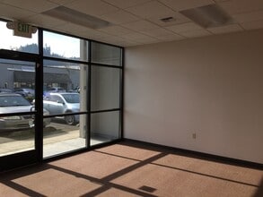 1721 W Valley Hwy N, Auburn, WA à louer Photo intérieure– Image 2 sur 6