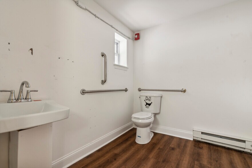 4161-4165 Ridge Ave, Philadelphia, PA à louer - Photo intérieure – Image 3 sur 15