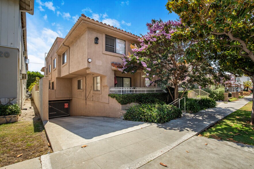 324 S Doheny Dr, Beverly Hills, CA à vendre - Photo de l’immeuble – Image 2 sur 39
