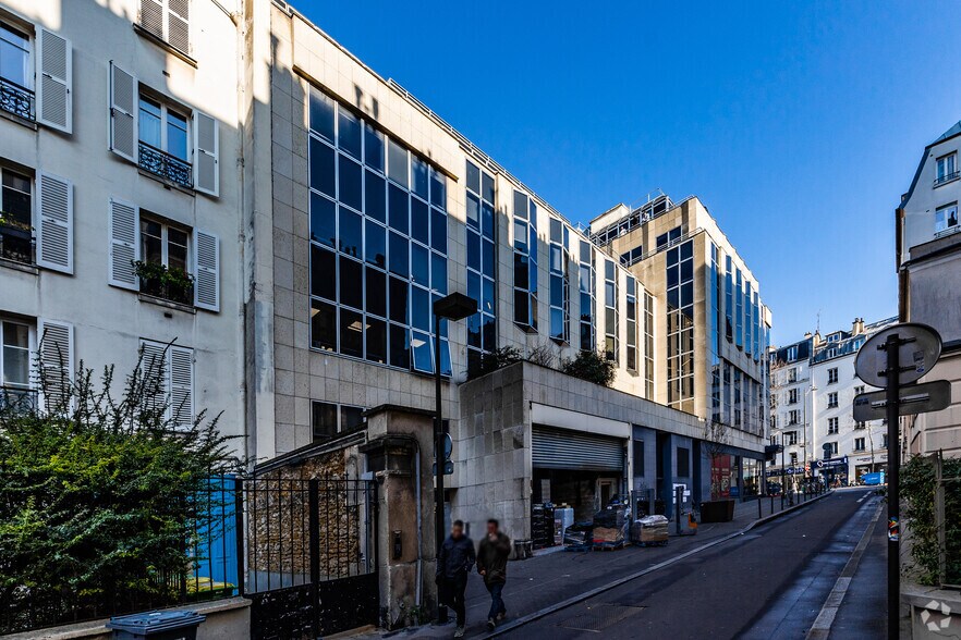 43-45 Avenue De Clichy, Paris à louer - Photo de l’immeuble – Image 3 sur 7