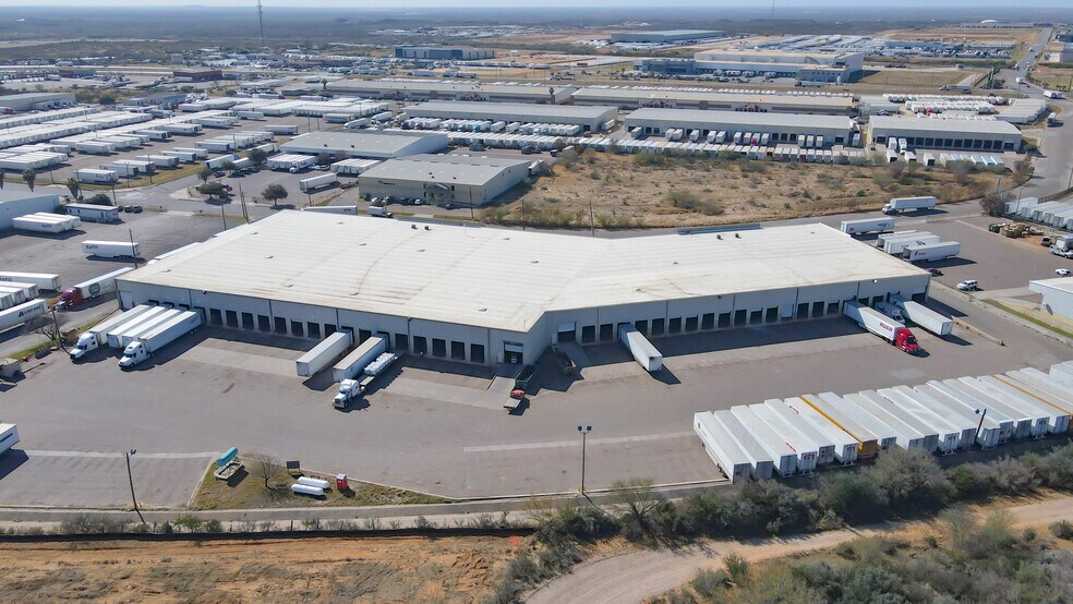 1629 World Trade Center Loop, Laredo, TX à louer - Photo de l’immeuble – Image 2 sur 45