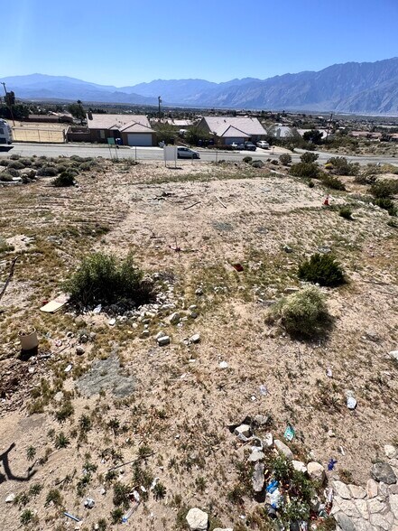 67856 Hacienda Ave, Desert Hot Springs, CA à vendre - Photo principale – Image 1 sur 9