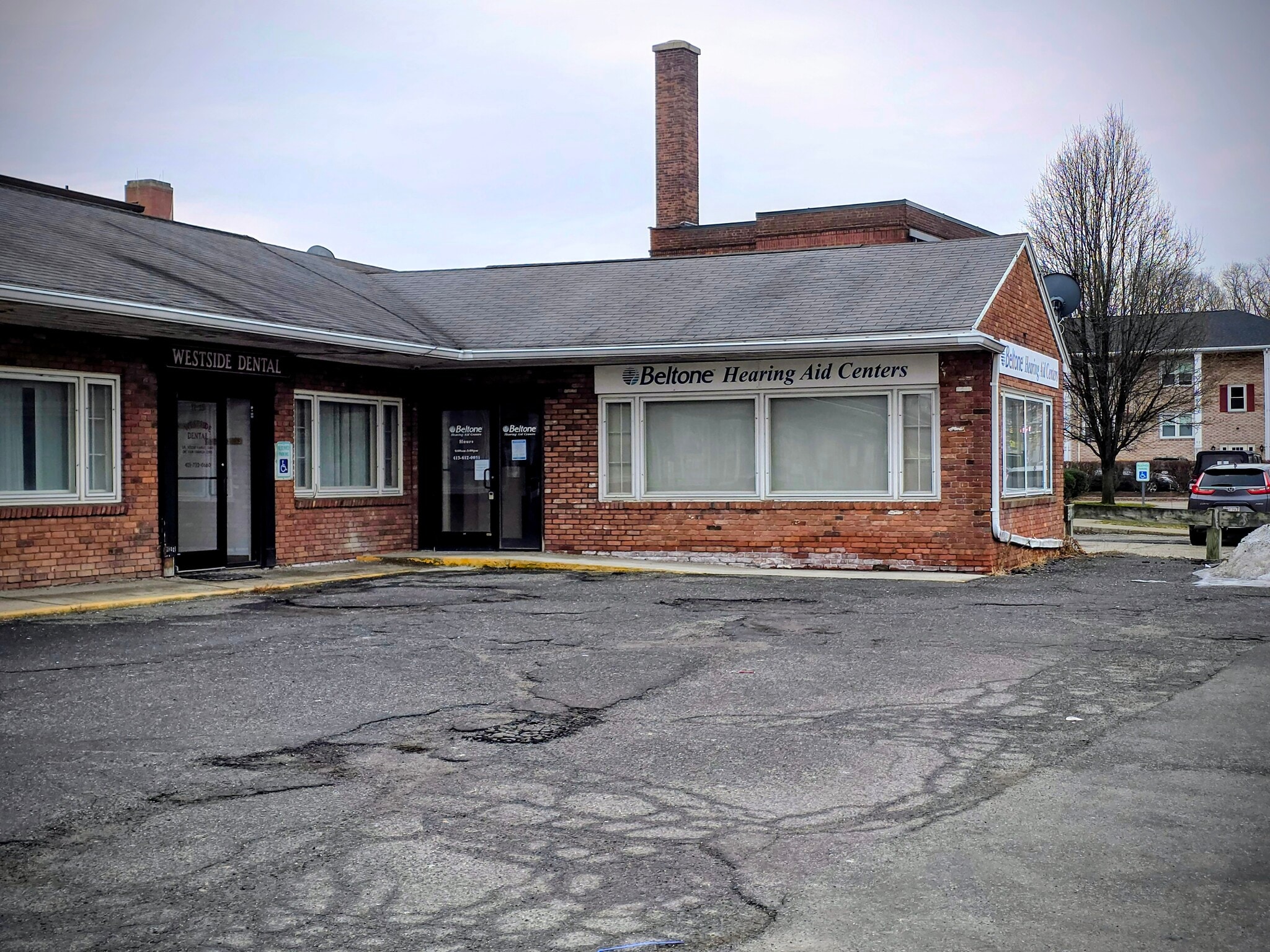 7-19 Westfield St, West Springfield, MA à louer Photo de l’immeuble– Image 1 sur 1