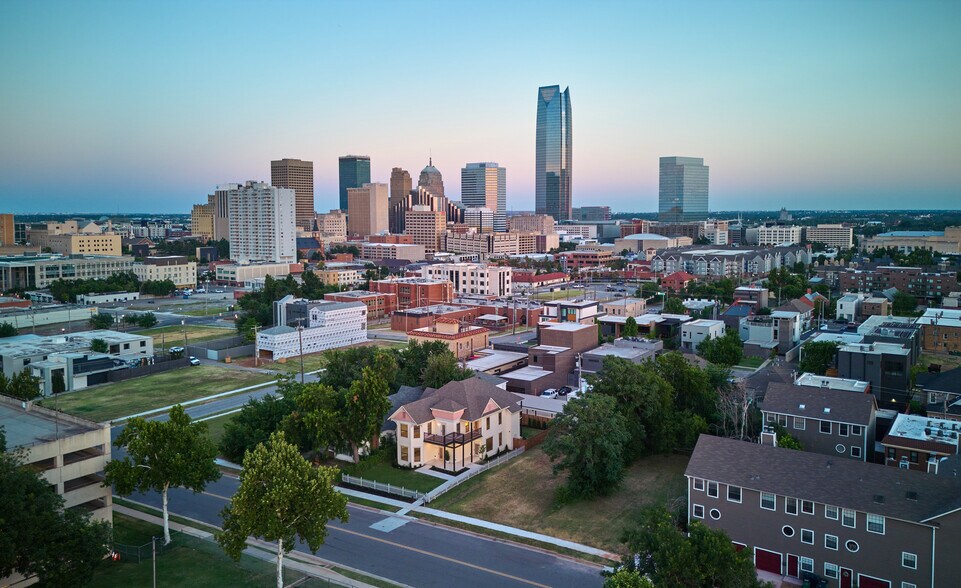 614 NW 8th St, Oklahoma City, OK à vendre - Aérien – Image 3 sur 22