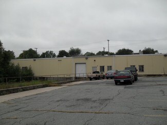 Plus de détails pour 90 Salmon St, Providence, RI - Industriel/Logistique à louer