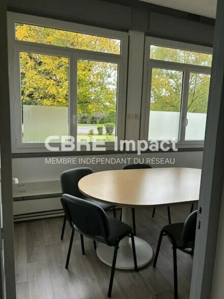 Bureau dans Dijon à louer - Photo de l’immeuble – Image 3 sur 6