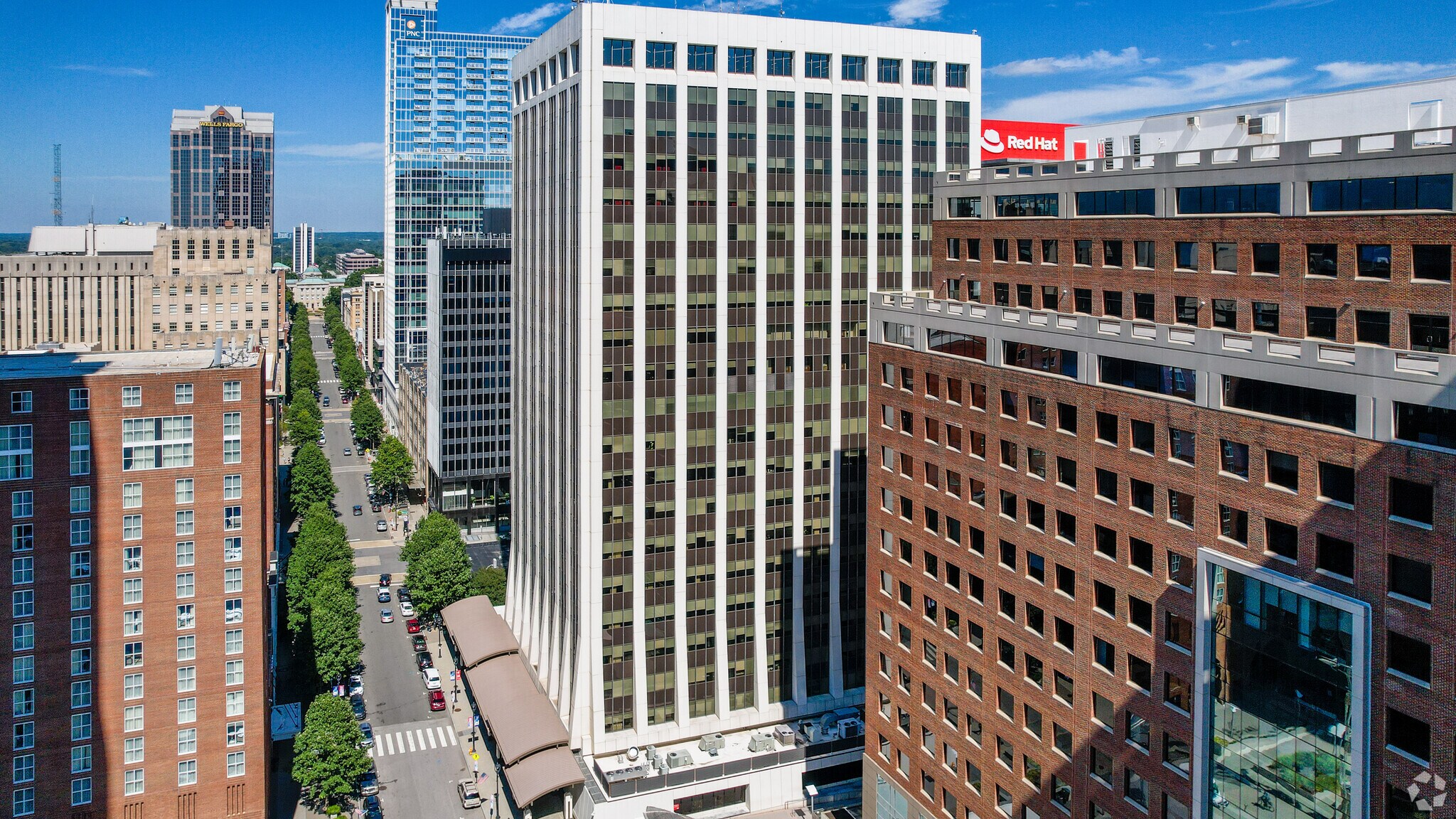 411 Fayetteville St, Raleigh, NC à louer Photo principale– Image 1 sur 20
